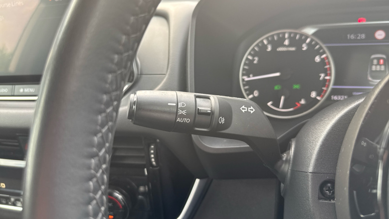 Nissan Qashqai 1.3 DiG-T MH Acenta Premium 5dr Petrol Hatchback